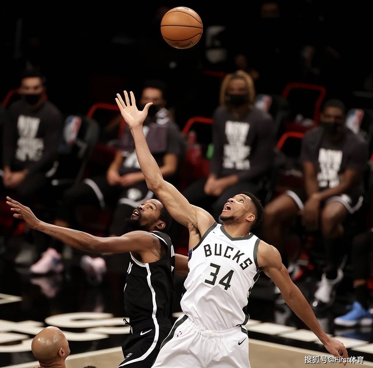 NBA总决赛倒计时;夏洛特黄蜂国际比赛日刷新队史纪录;细节引发关注;质疑声仍在;球队文化再被提及的简单介绍 NBA总决赛倒计时;夏洛特黄蜂国际比赛日刷新队史纪录;细节引发关注;质疑声仍在;球队文化再被提及的简单介绍